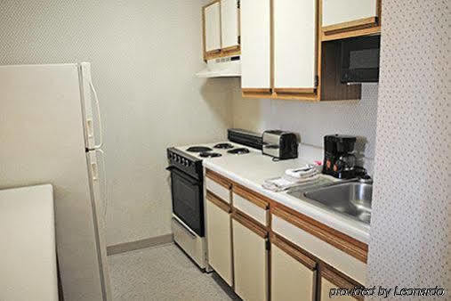 Suburban East I-85 Hotel 2*